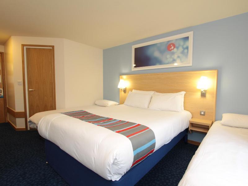 Travelodge Staines Luaran gambar
